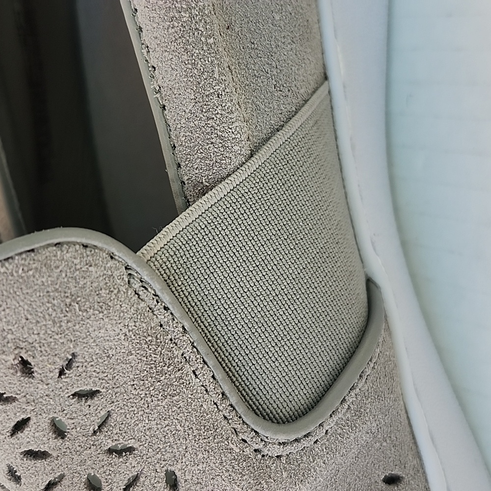 VIONIC KANI SUEDE SLIP IN SHOE - Picture 9 of 10